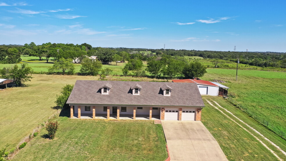 801 FM 3048, Joshua, TX for sale - Primary Photo - Image 1 of 43