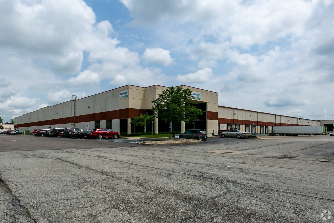 8460 Bearing Dr, Indianapolis, IN 46268