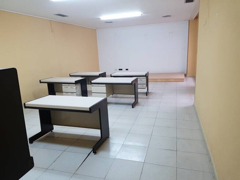 Retail in Ontinyent for lease - Building Photo - Image 3 of 13