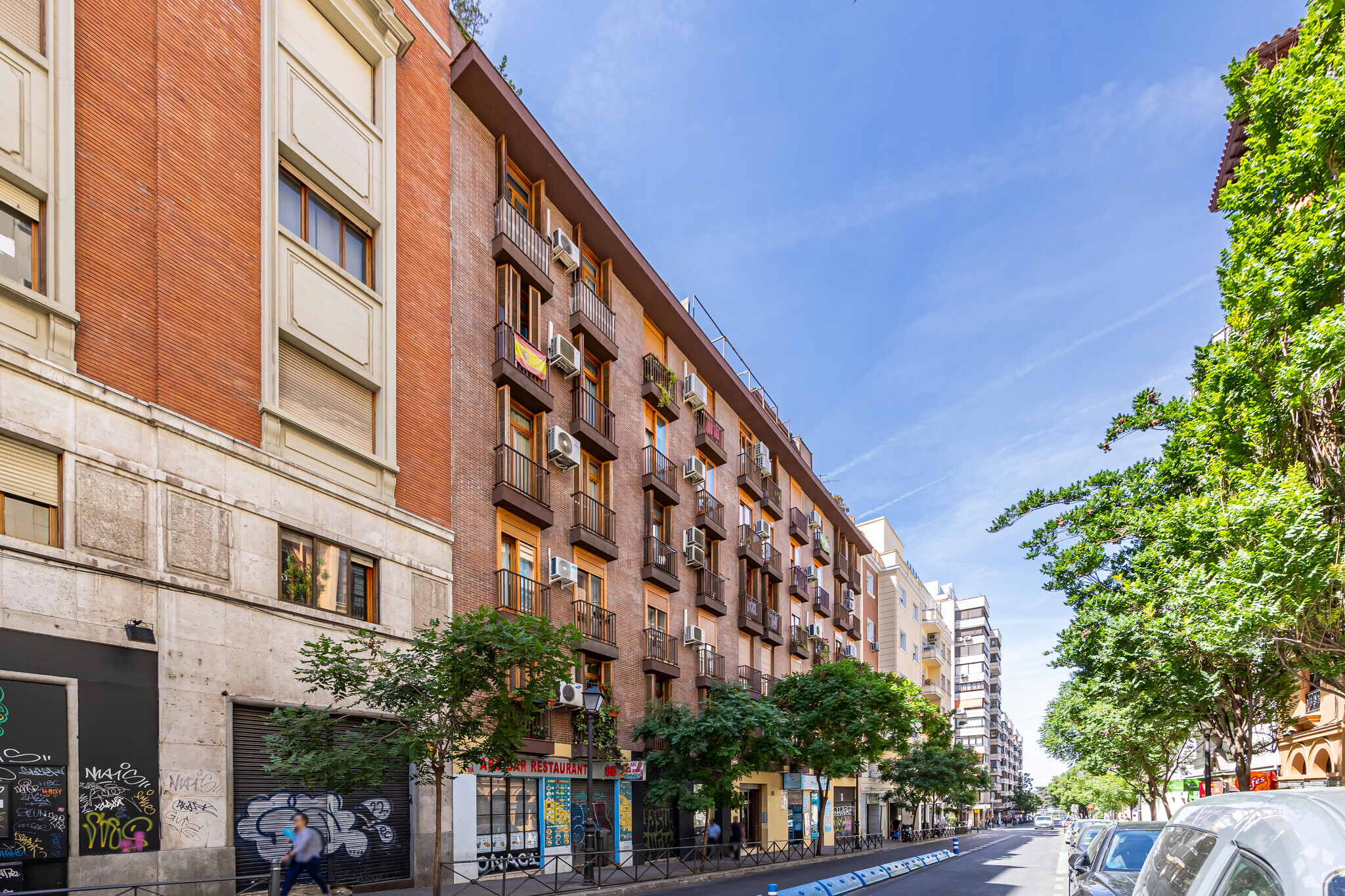 Retail in Madrid, Madrid for lease Building Photo- Image 1 of 3