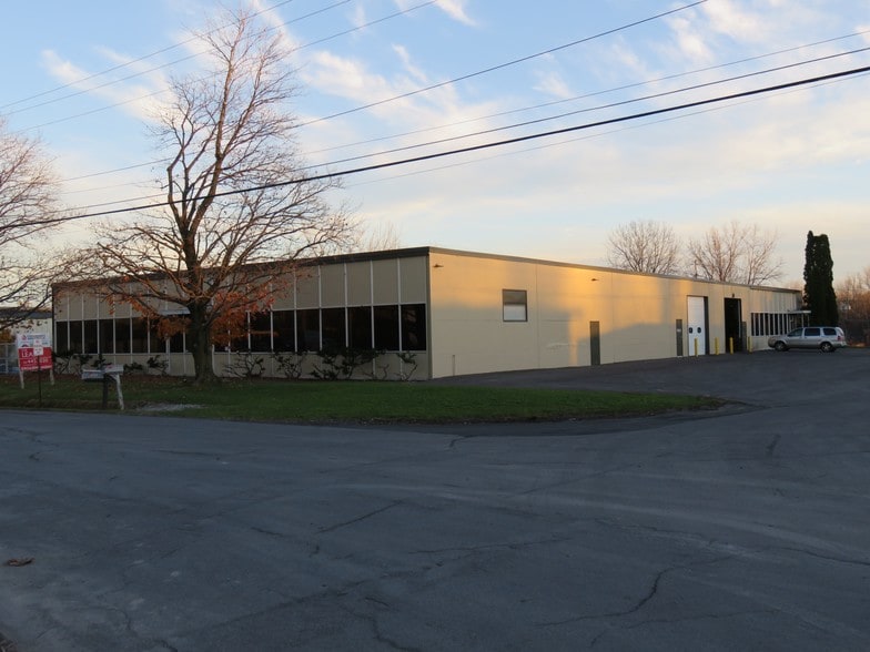 112 Pickard Dr E, Syracuse, NY for sale - Primary Photo - Image 1 of 1