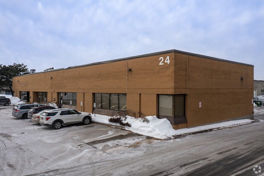 24 Viceroy Rd, Concord, ON for lease - Building Photo - Image 1 of 5