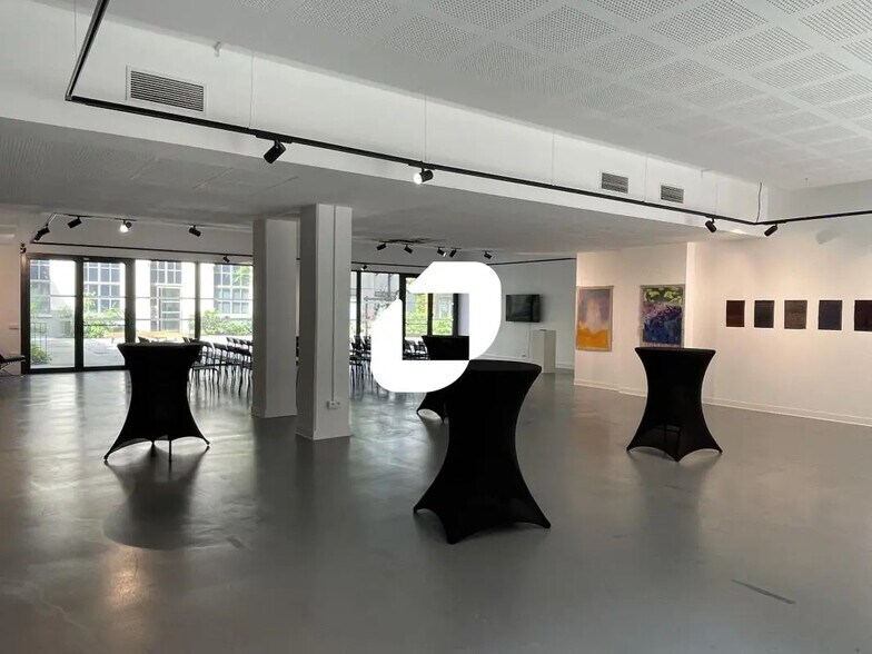 Office in Lille for sale - Building Photo - Image 2 of 7