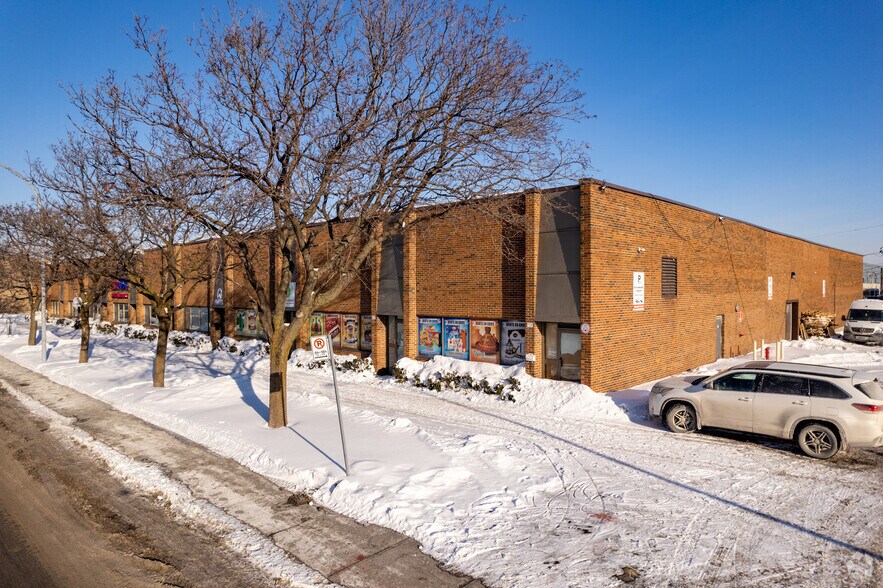 77297735 Rue Valdombre, Saintleonard, QC H1S 2V6