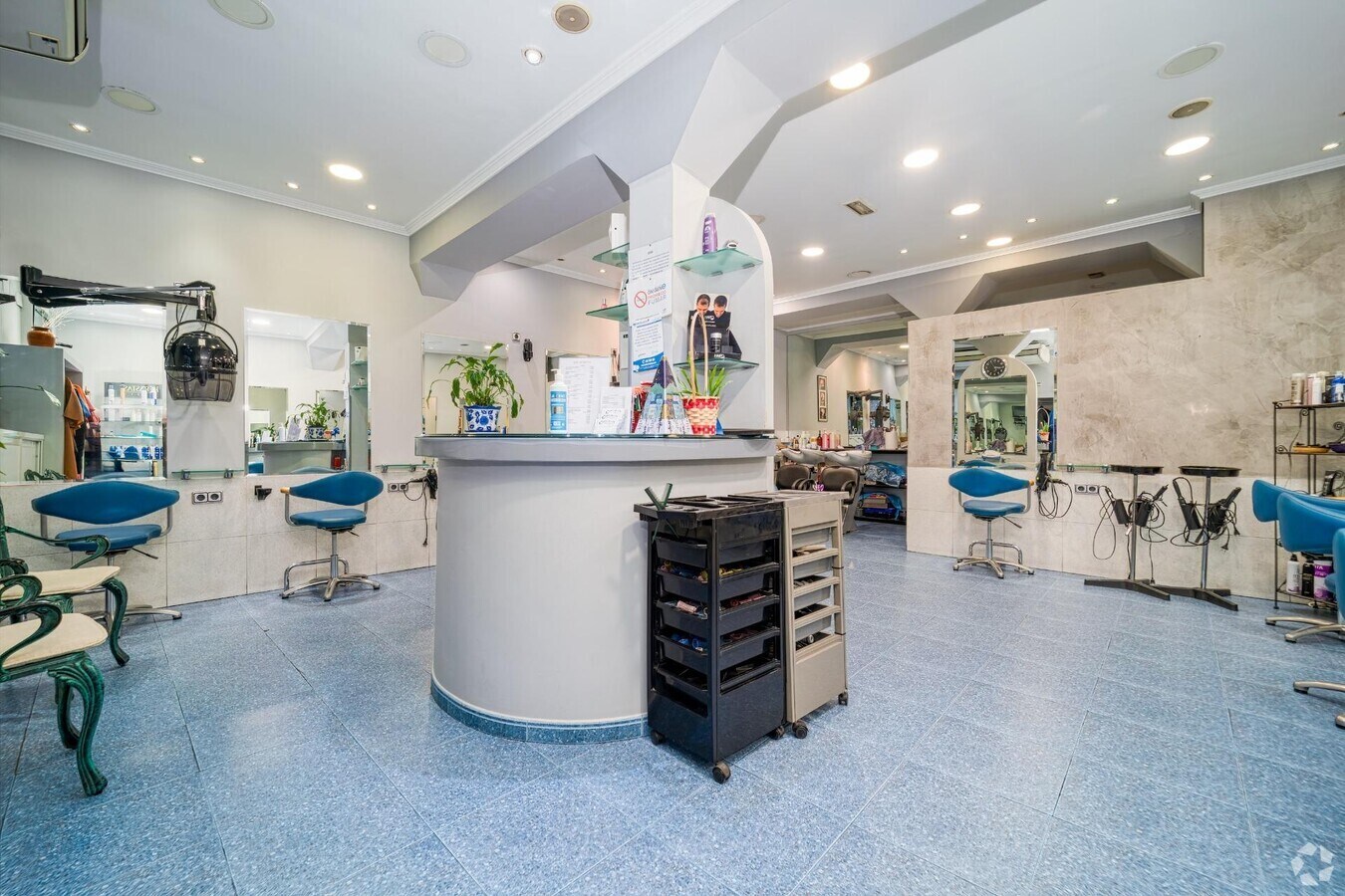 Madrid, MAD 28004 - Unit Puerta 04, Esc. 1 -  - Interior Photo - Image 1 of 8