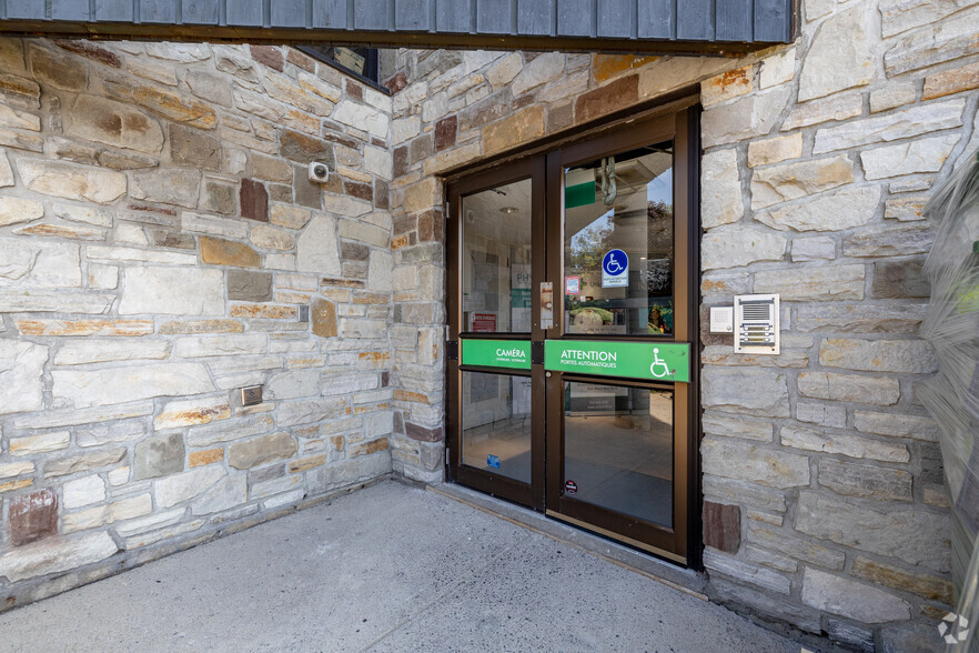 15000 Boul De Pierrefonds, Pierrefonds, QC for lease - Building Photo - Image 3 of 4