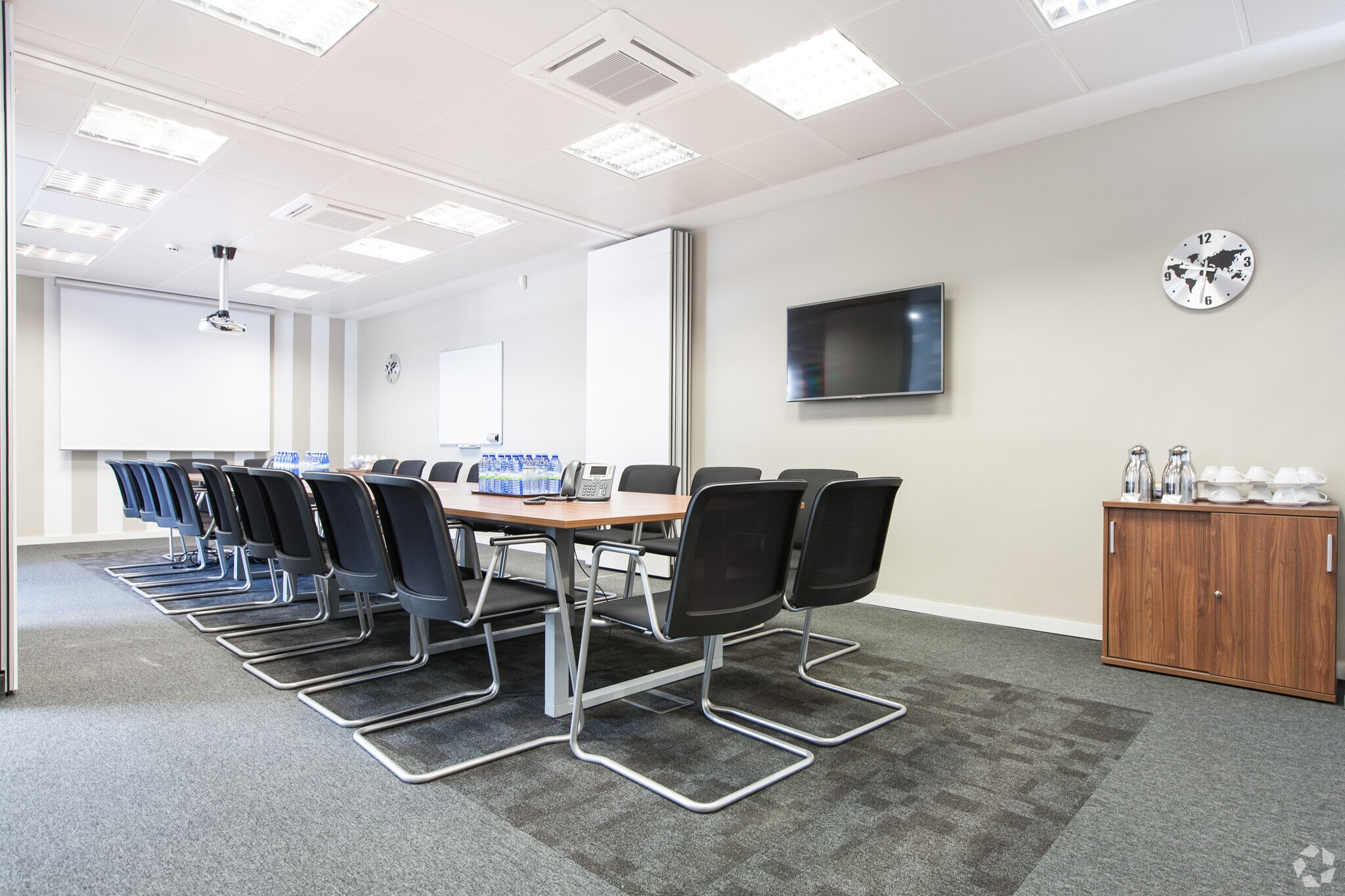 Paseo Castellana, 18, Madrid, Madrid for lease Interior Photo- Image 1 of 20