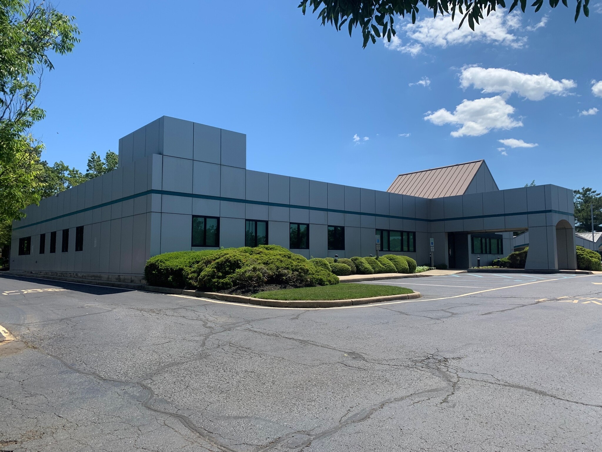 18 Mule Rd, Toms River, NJ 08755 Ocean Regional Surgery Center NNN