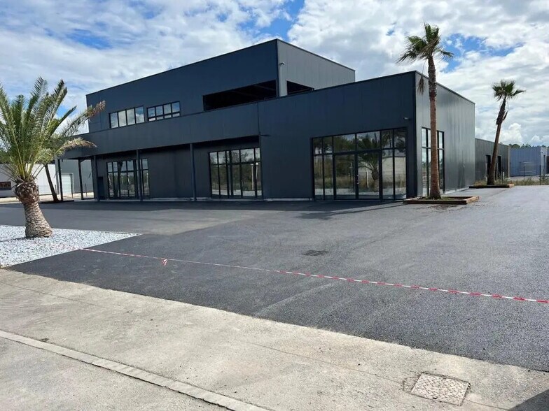 Retail in Audenge for sale - Building Photo - Image 2 of 3