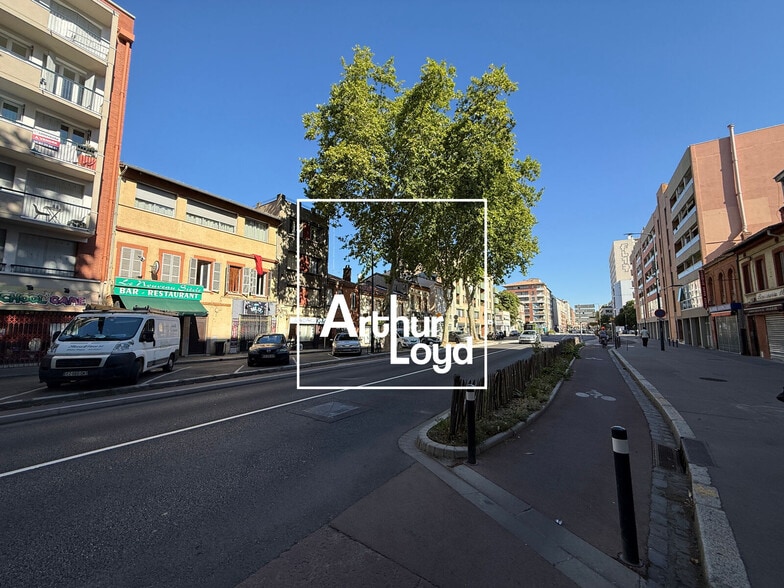 Retail in Toulouse for lease - Building Photo - Image 1 of 10
