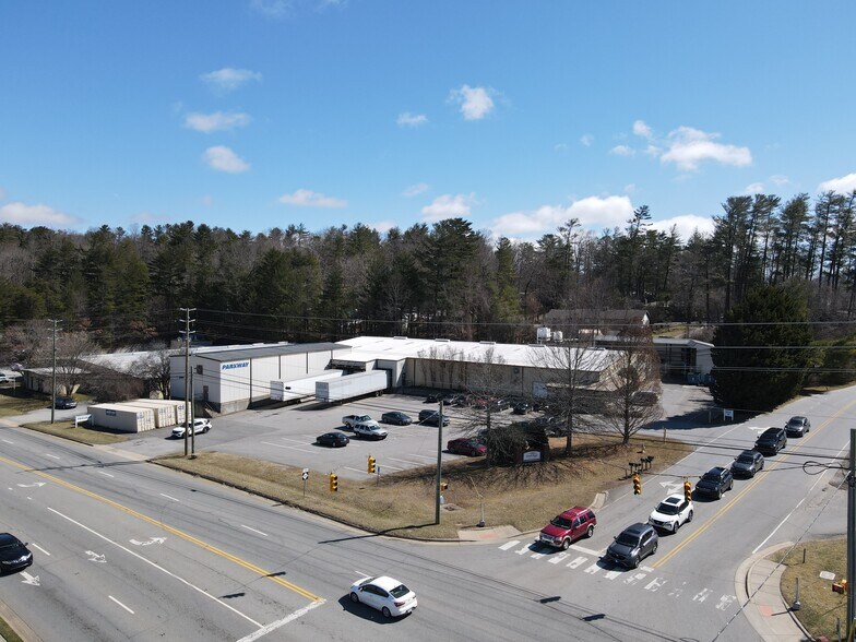 199 Airport Rd, Arden, NC for sale - Building Photo - Image 1 of 14