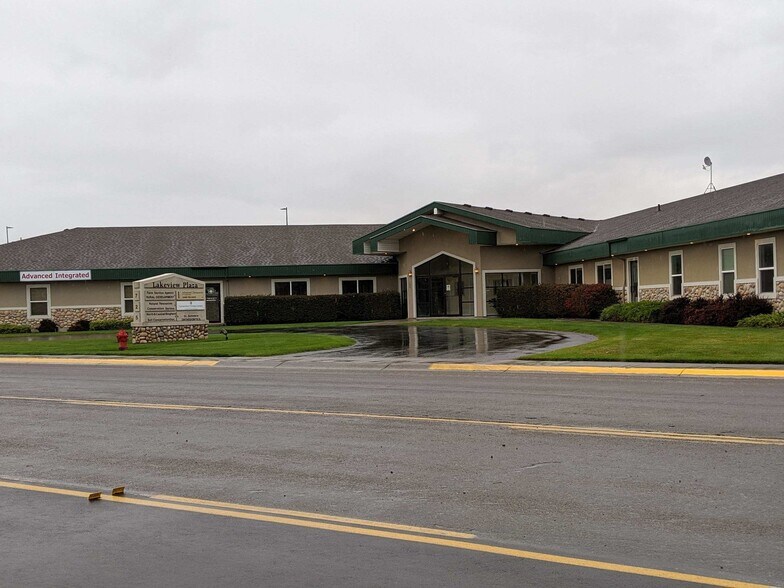 725 Jensen Grove Dr, Blackfoot, ID 83221