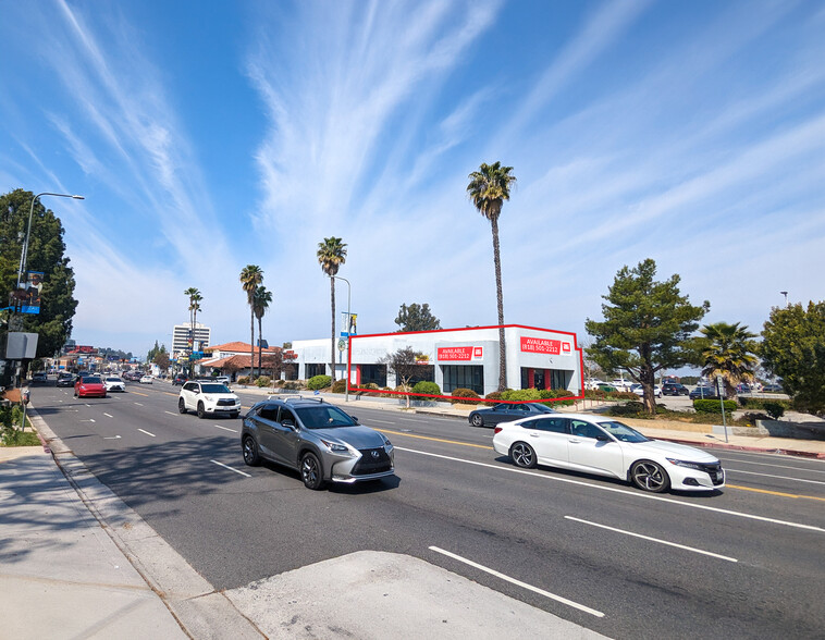 20819 Ventura Blvd, Woodland Hills, CA for lease - Building Photo - Image 3 of 6