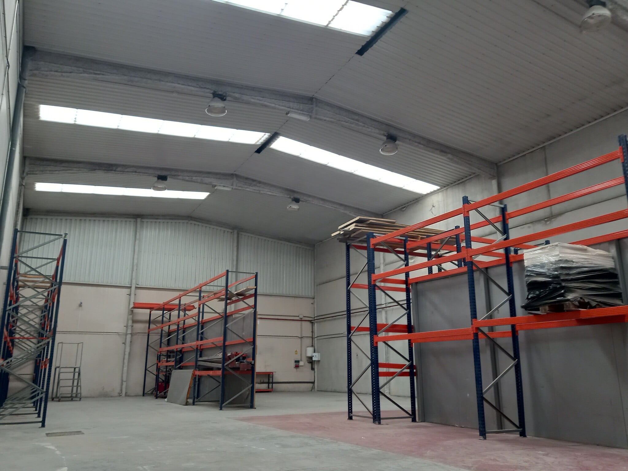 Avenida de Córdoba, 13, Valdemoro, Madrid for lease Interior Photo- Image 1 of 13