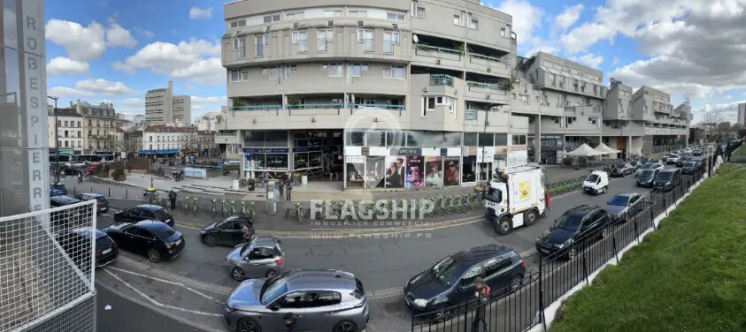 Retail in Ivry-sur-Seine for lease - Building Photo - Image 1 of 3