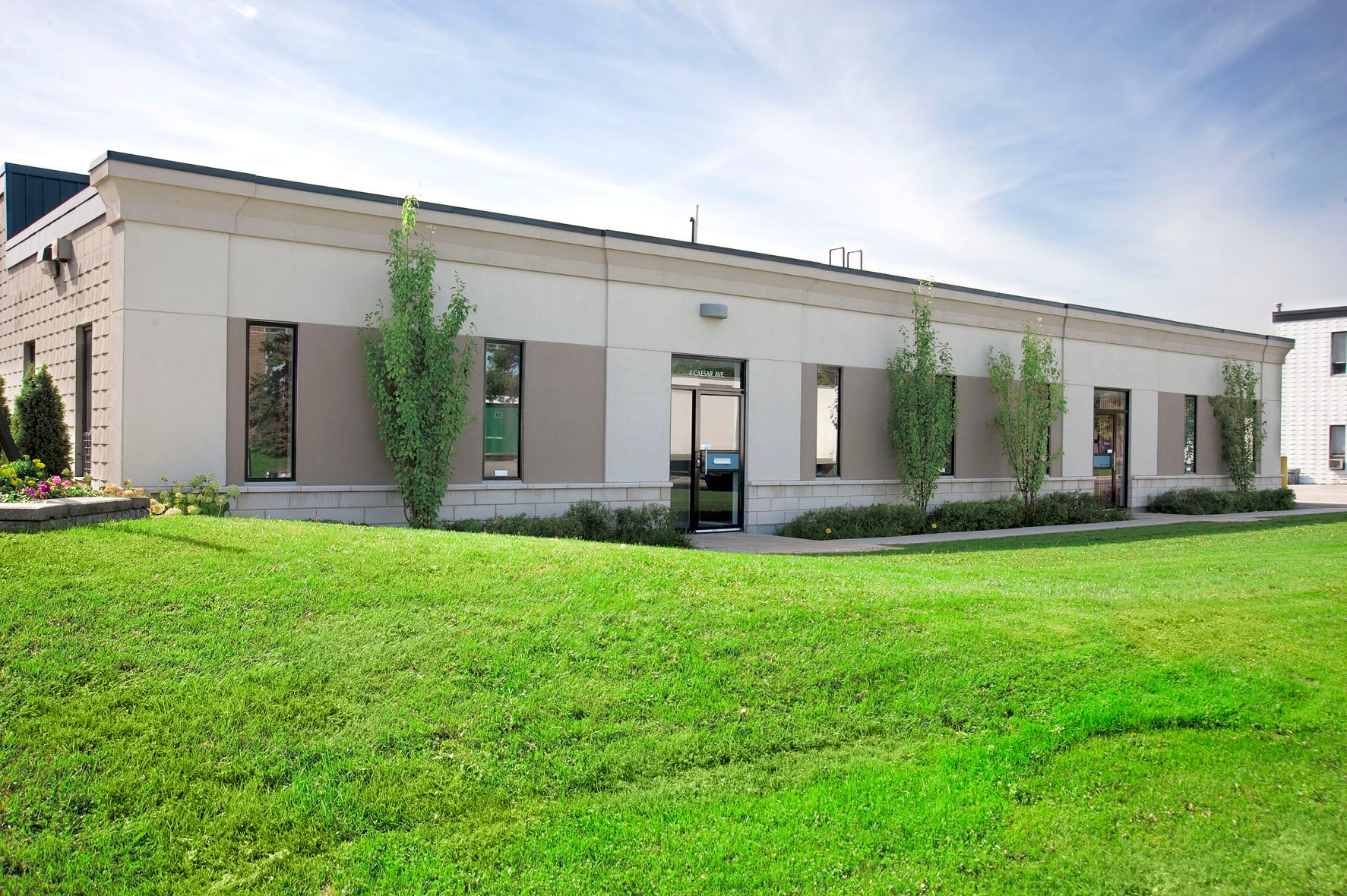 4 Caesar Av, Ottawa, ON for lease Primary Photo- Image 1 of 2