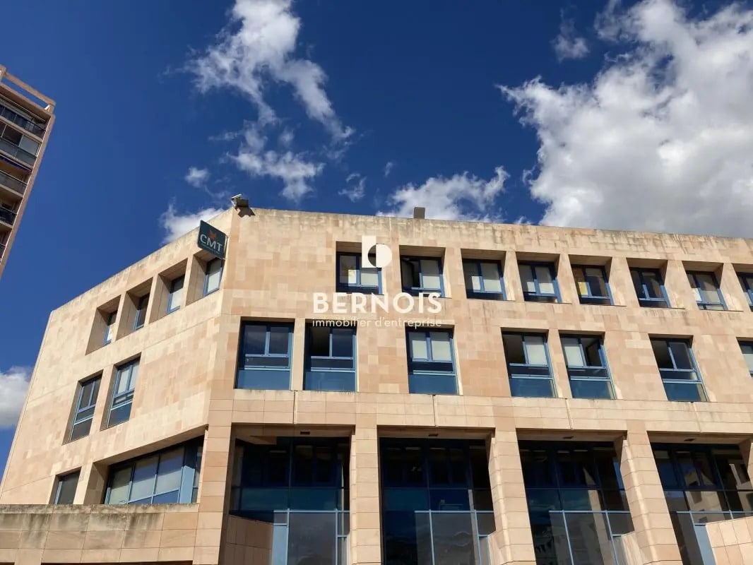 Avenue De Besagne, Toulon for lease Building Photo- Image 1 of 12