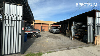 Excellent Small Industrial Unit - Warehouse