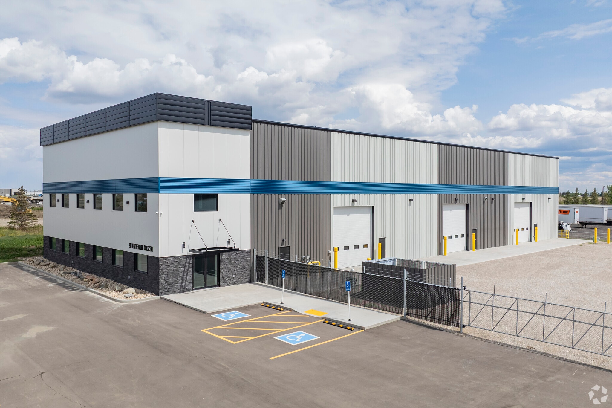 18 Heatherglen Cres, Rocky View, AB for sale Primary Photo- Image 1 of 1