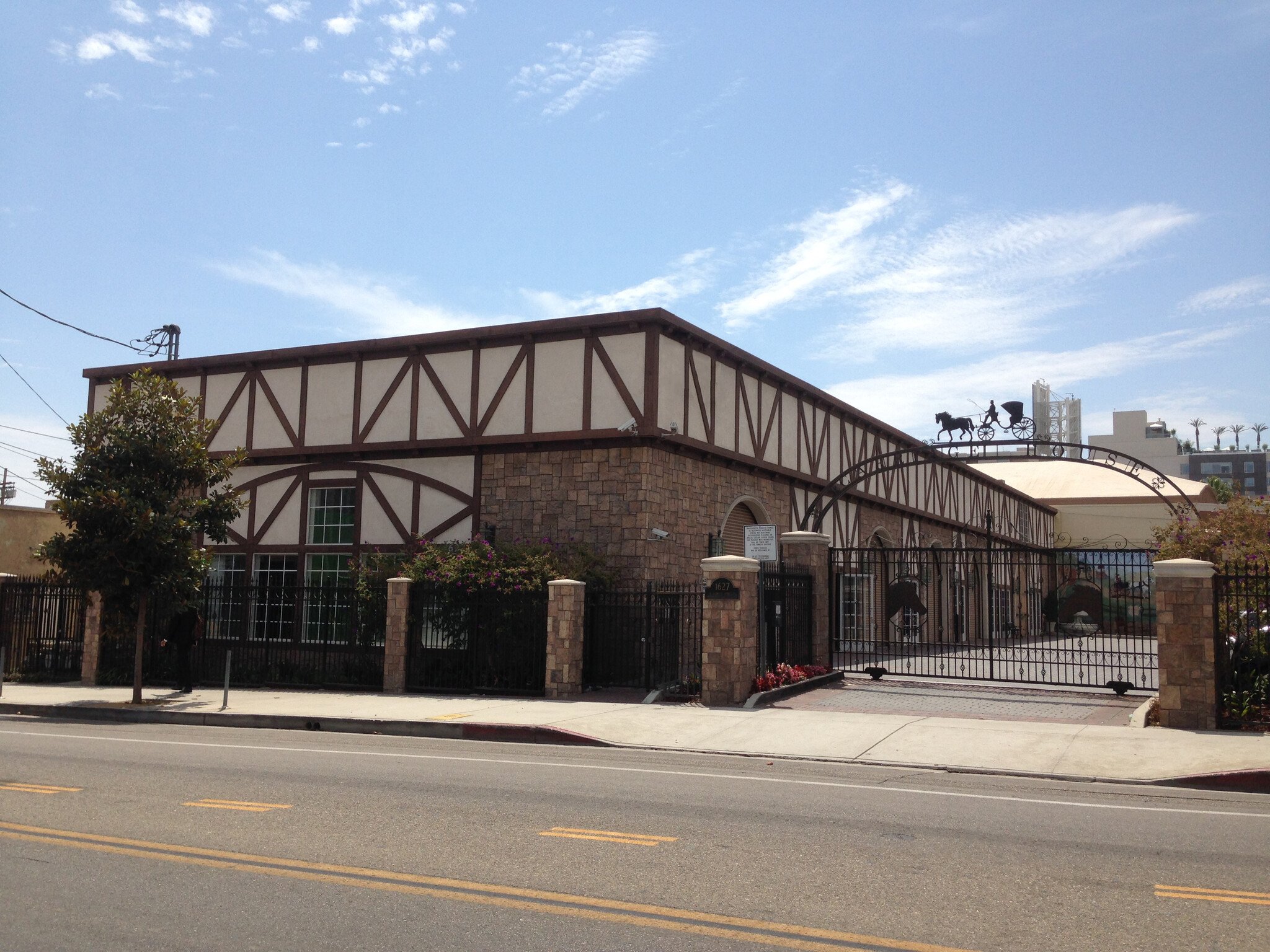 1627 N Gower St, Los Angeles, CA for lease Building Photo- Image 1 of 10