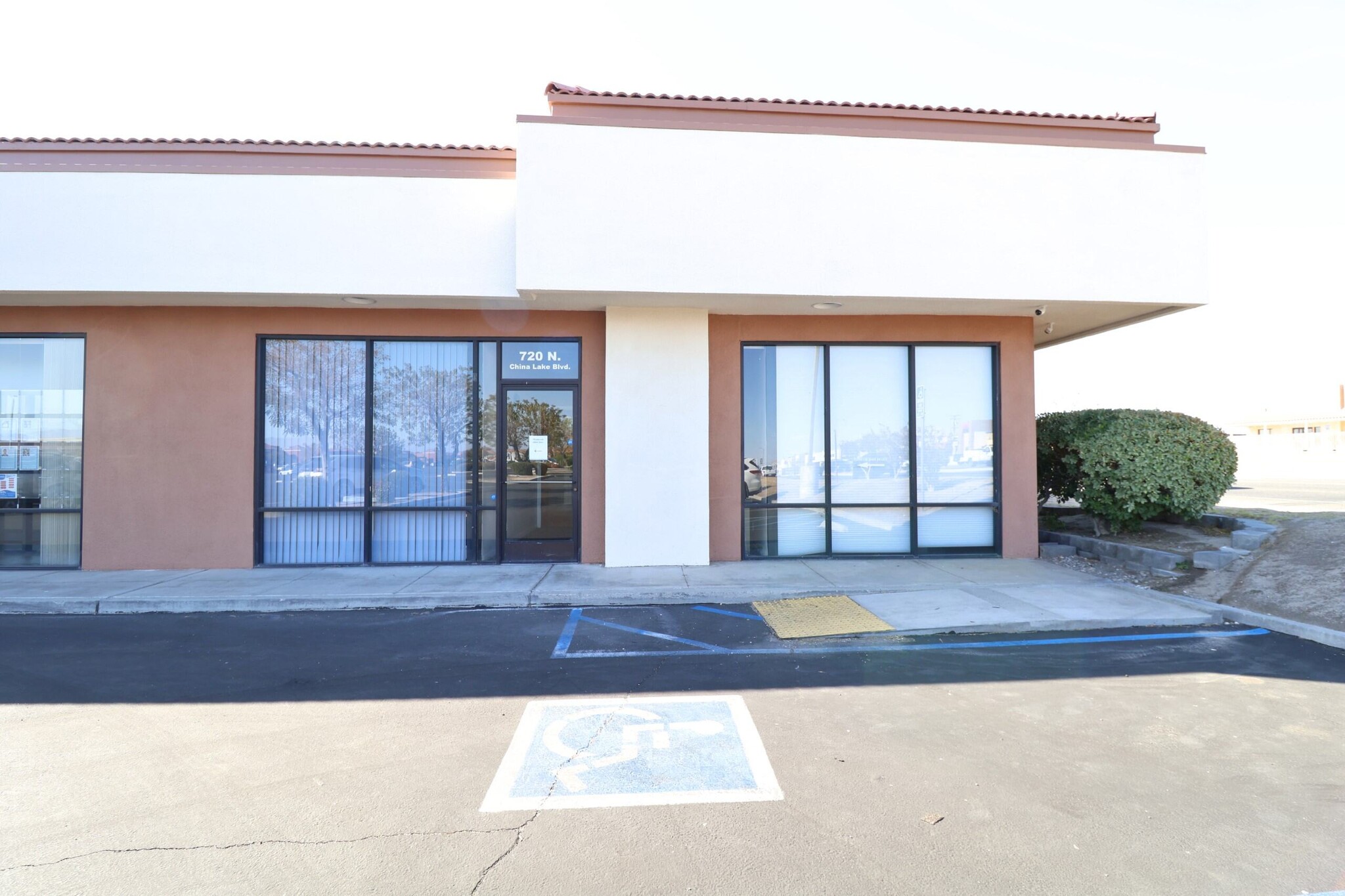 710-720 N China Lake Blvd, Ridgecrest, CA for lease Building Photo- Image 1 of 11