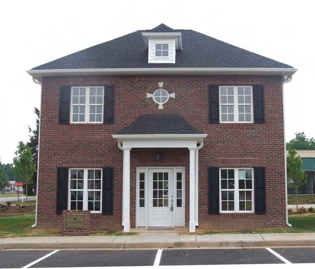 114 Renaissance Cir, Mauldin, SC for sale - Primary Photo - Image 1 of 1