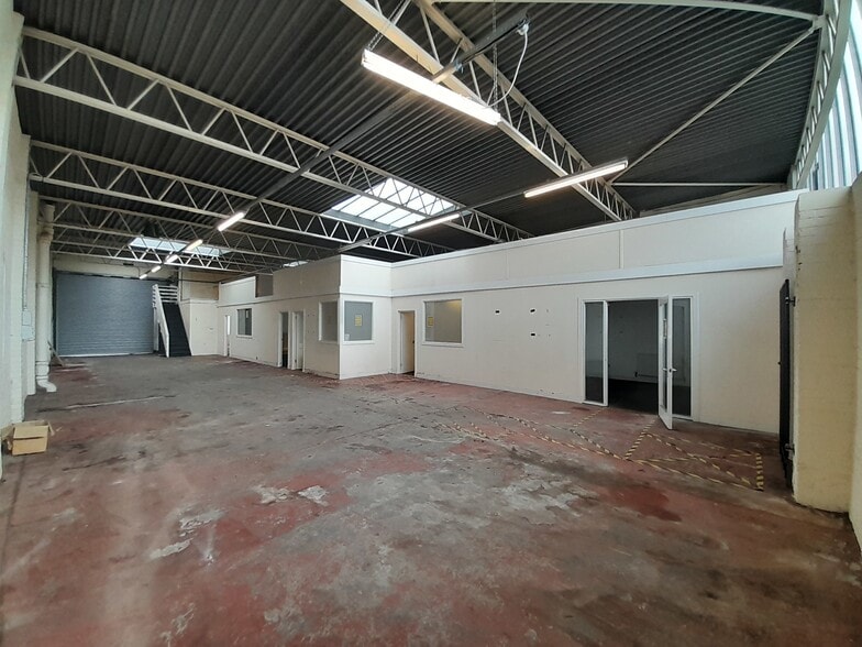 Tartraven Pl, Broxburn for lease - Building Photo - Image 3 of 4