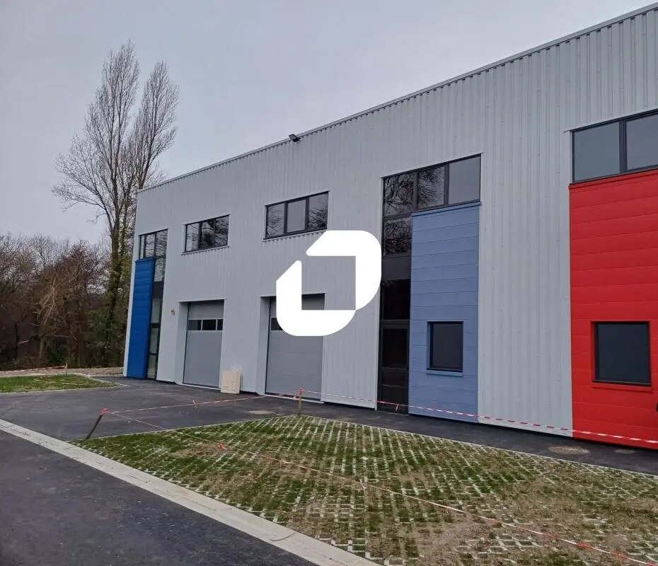 Flex in La Chapelle-sur-Erdre for sale Building Photo- Image 1 of 9
