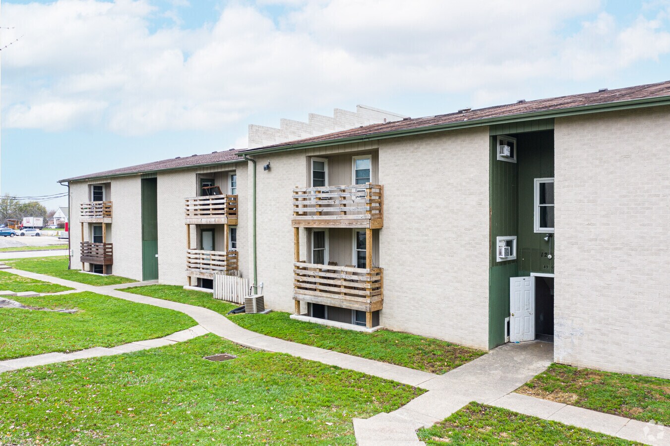 1218 Winburn Dr, Lexington, KY 40511