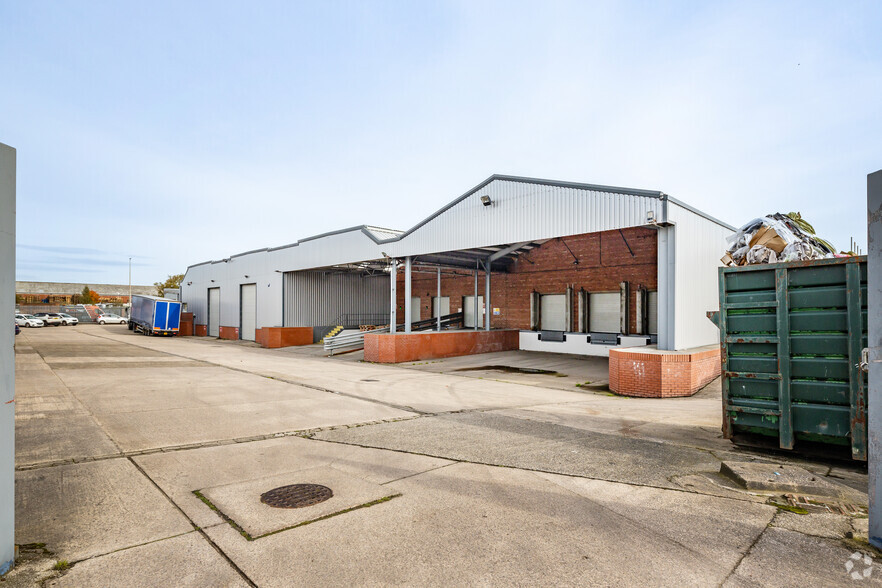 29 Lees Rd, Liverpool for lease - Primary Photo - Image 1 of 12