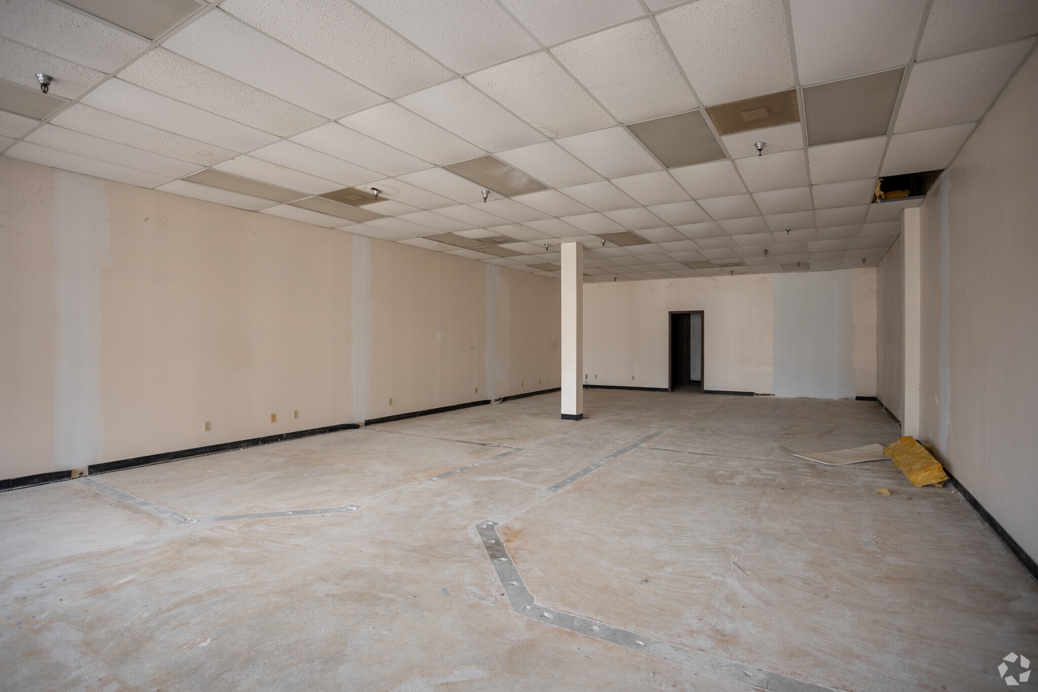 4802-4930 Fairmont Pky, Pasadena, TX for sale Interior Photo- Image 1 of 1