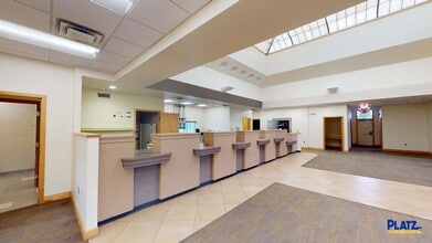 3960 South Ave, Youngstown, OH for sale Interior Photo- Image 2 of 8