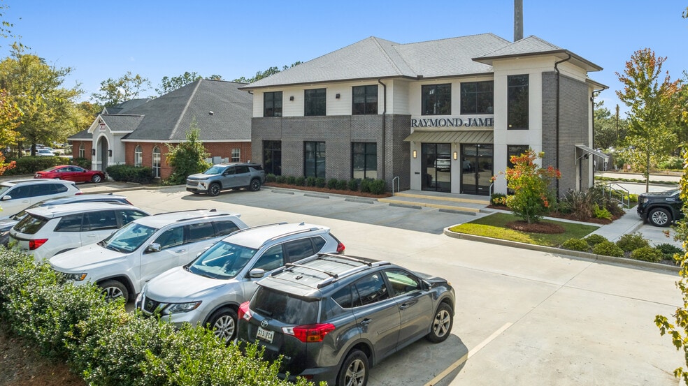 1540 W Causeway Approach, Mandeville, LA for sale - Building Photo - Image 1 of 6