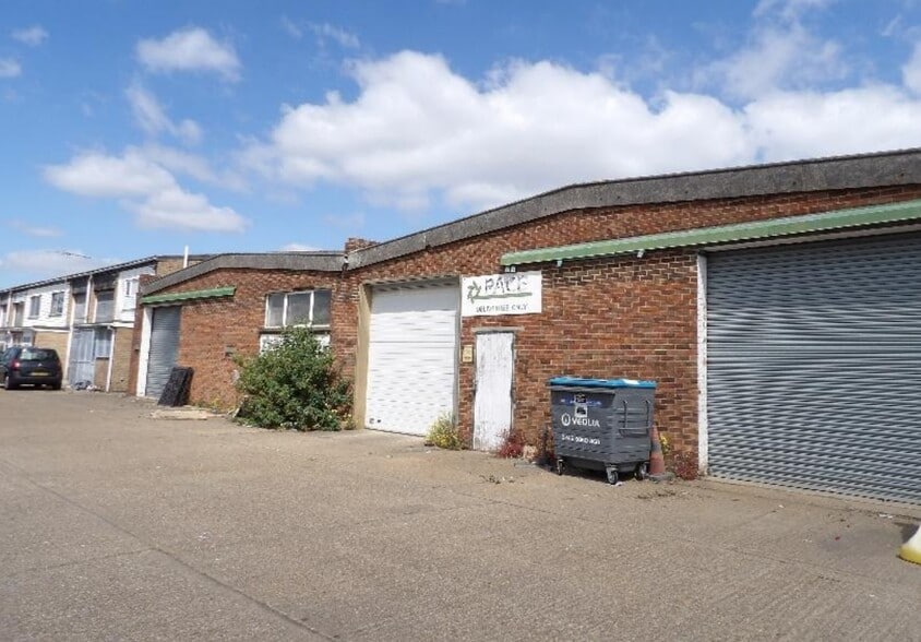 Stephenson Rd, Clacton On Sea for sale - Building Photo - Image 2 of 4