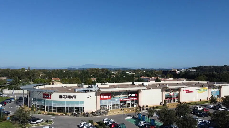 Retail in Avignon for lease - Building Photo - Image 3 of 12