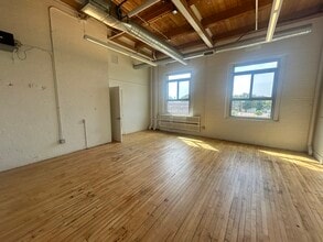 807 Broadway St NE, Minneapolis, MN for lease Interior Photo- Image 2 of 4