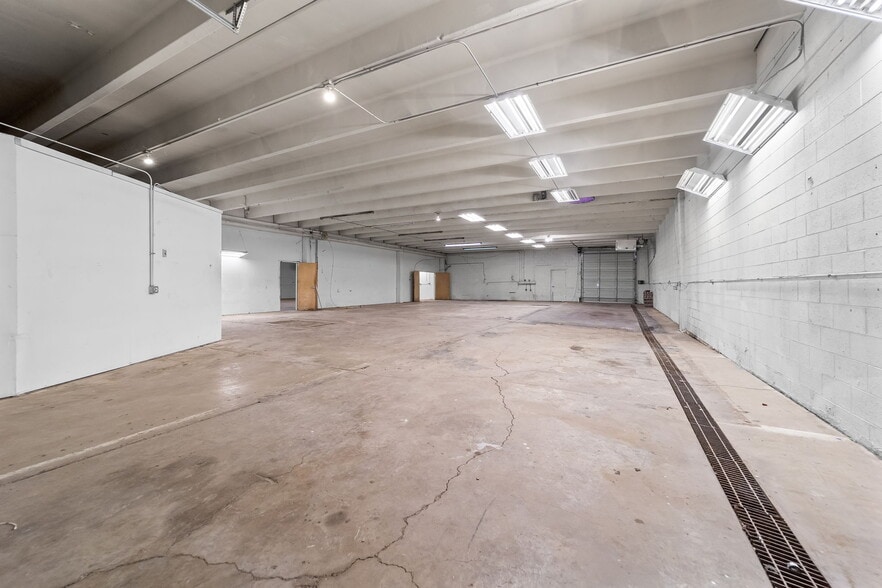 2513-2515 E Willamette Ave, Colorado Springs, CO for sale - Interior Photo - Image 3 of 21