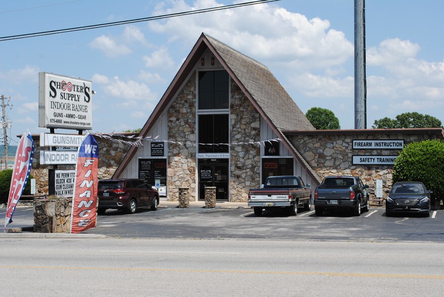 4824 Hixson Pike, Chattanooga, TN 37450 Shooter's Supply & Indoor