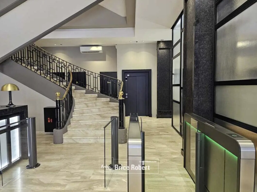58 Avenue Maréchal Foch, Lyon for lease Interior Photo- Image 1 of 13