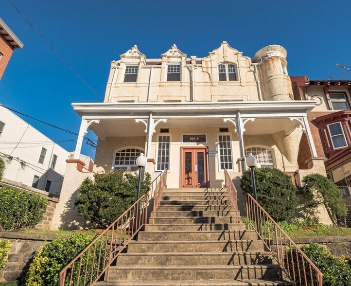 607-609 S 42nd St, Philadelphia, PA for sale - Primary Photo - Image 1 of 2