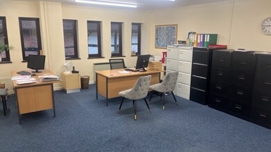 1-3 Shrieves Walk, Stratford Upon Avon for lease Interior Photo- Image 2 of 3