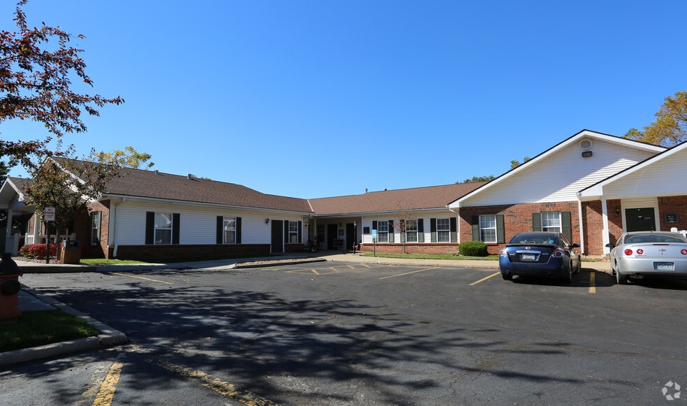 5722-5756 N Broadway St, Kansas City, MO for lease - Building Photo - Image 3 of 9