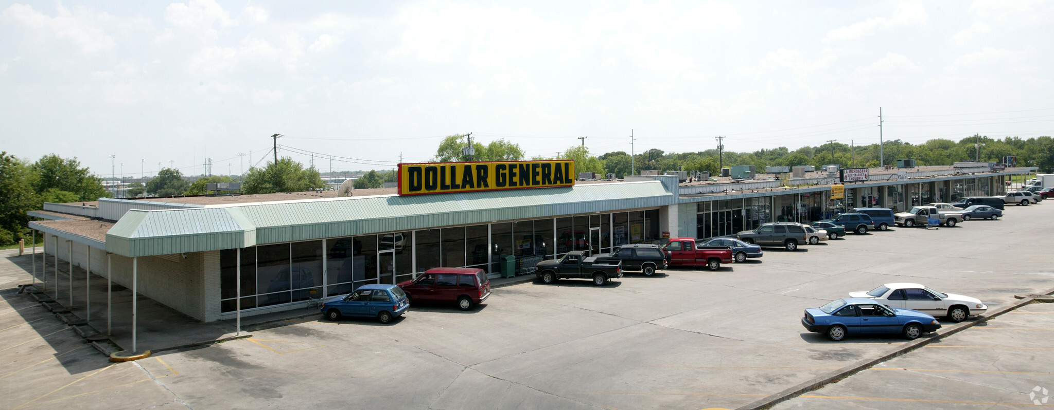 Lone Tree, Victoria, TX for lease Primary Photo- Image 1 of 2