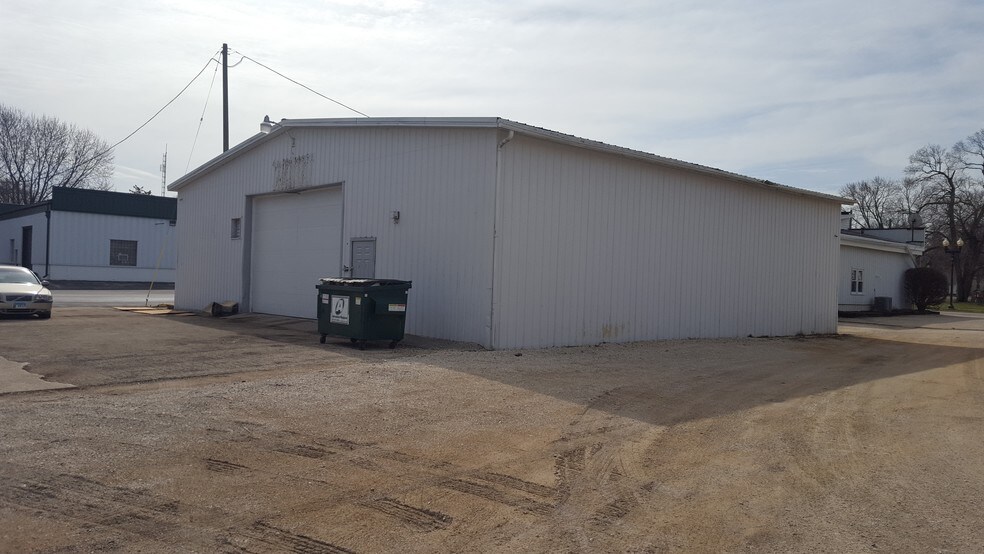 120 N 4th St, Kirkland, IL for sale - Primary Photo - Image 1 of 1