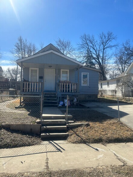 6011 E 11th St, Kansas City, MO for sale - Primary Photo - Image 1 of 1