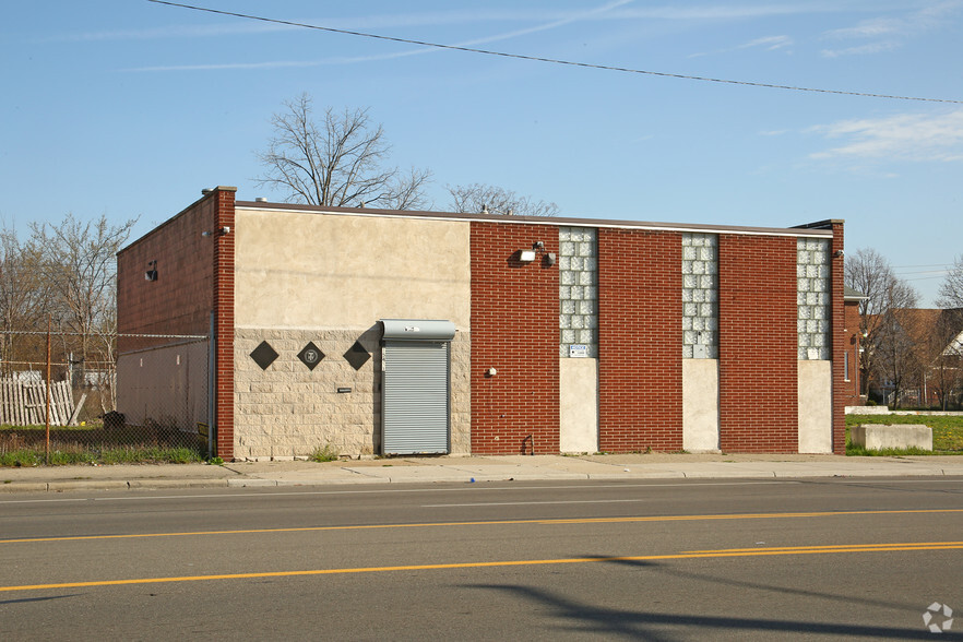 15411 E Warren Ave, Detroit, MI for sale - Primary Photo - Image 1 of 1