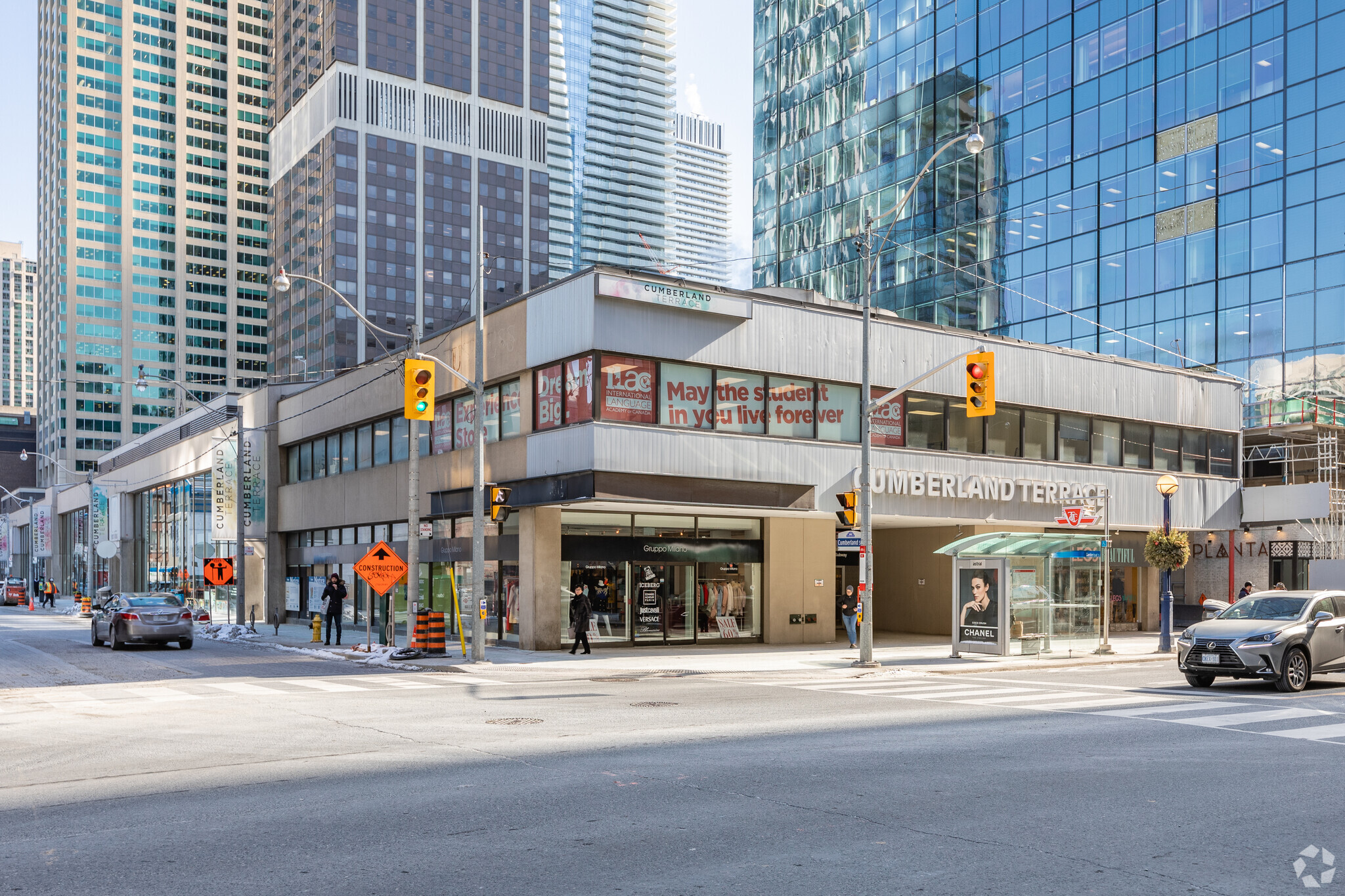 2 Bloor St W, Toronto, ON for sale Primary Photo- Image 1 of 1