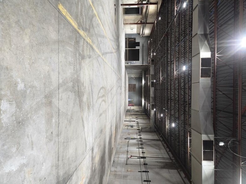 N160 W19170 Sherman Rd, Jackson, WI for sale - Building Photo - Image 2 of 16