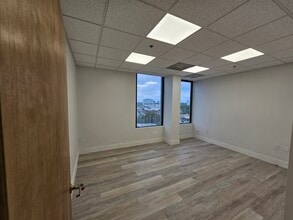 12550 Biscayne Blvd, North Miami, FL for lease Interior Photo- Image 1 of 5
