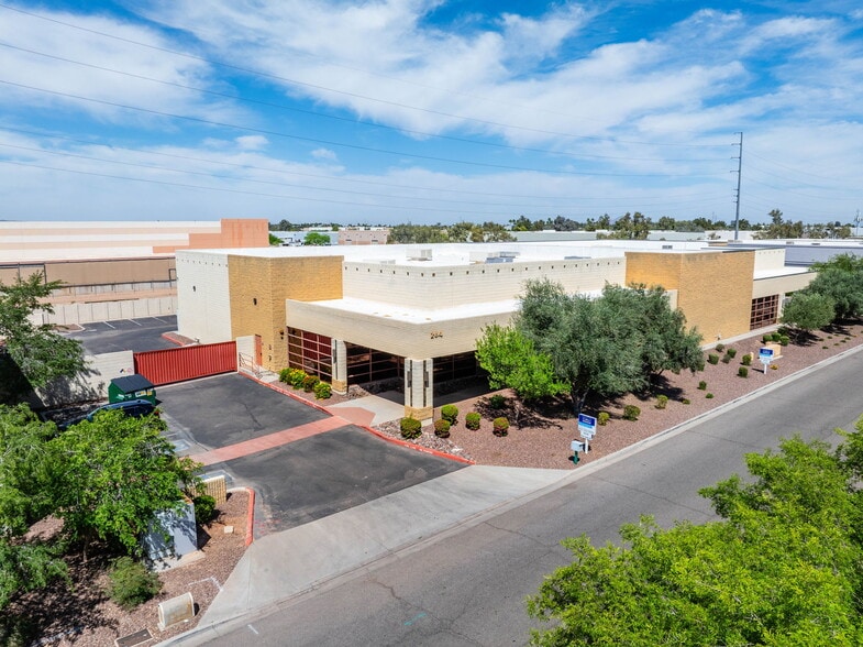 264 S Hamilton Pl, Gilbert, AZ for lease - Primary Photo - Image 1 of 16